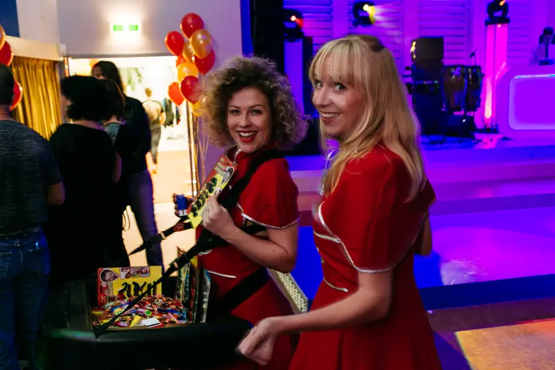 Around the World Dinnershow