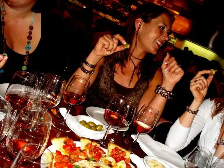 Walking & Floating Lunch